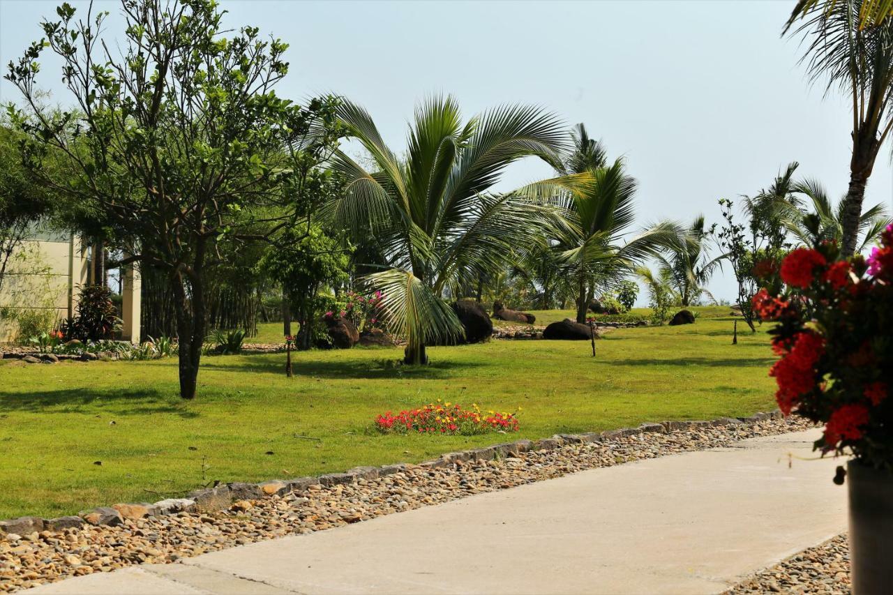 Bao Ninh Beach Resort Dong Hoi Bagian luar foto